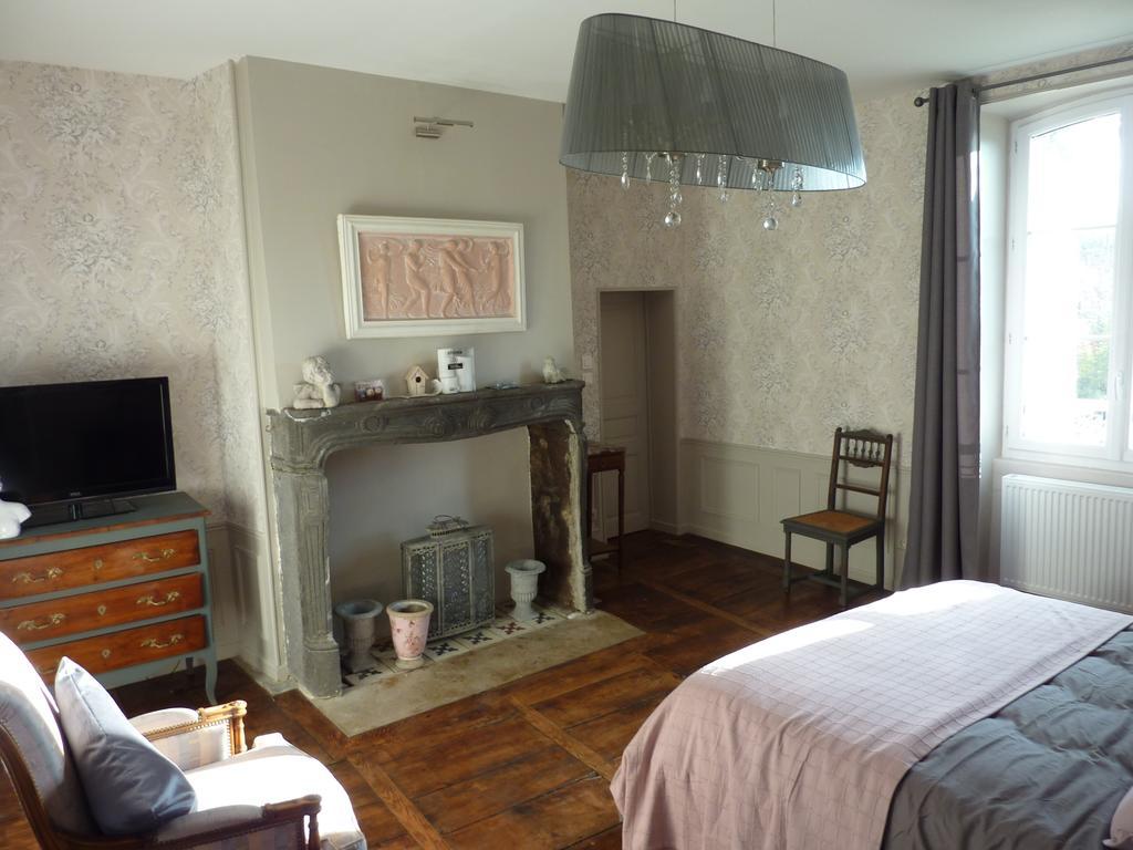 La Bromontoise Chambres D'Hotes Pontgibaud Zimmer foto