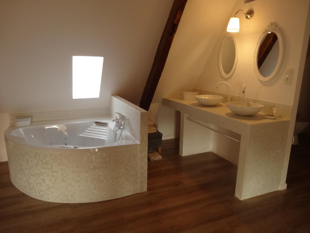 La Bromontoise Chambres D'Hotes Pontgibaud Exterior foto